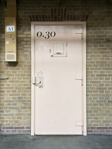 Muurtekeningeninstallatie in voormalige gevangenis De Koepel, Haarlem